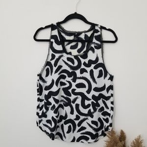 H&M Tops - H&M Black & White Sleeveless Blouse H&M Tops - H&M Black & White Sleeveless Blouse
